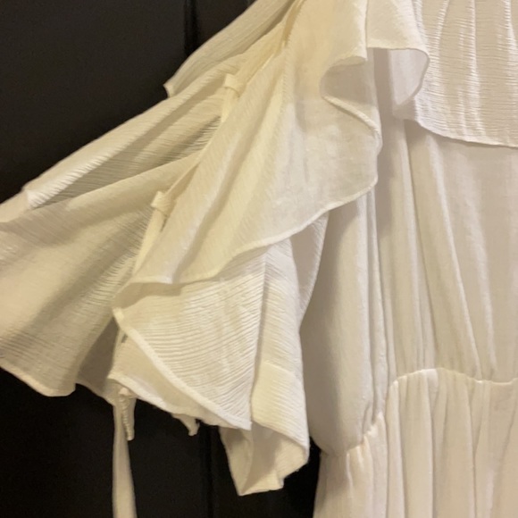 White Jumpsuit with arm tie - Picture 3 of 3